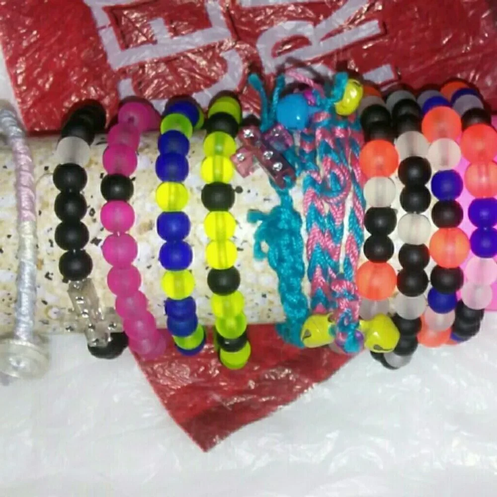 2for$14;)Beaded bracelet